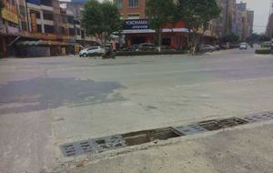 ����ӭ�e·�ض���·�ڬF(xi��n)�ɿ��� �������P(gu��n)���T�M�瓌��